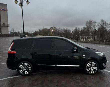 Черный Рено Megane Scenic, объемом двигателя 1.46 л и пробегом 309 тыс. км за 8500 $, фото 5 на Automoto.ua