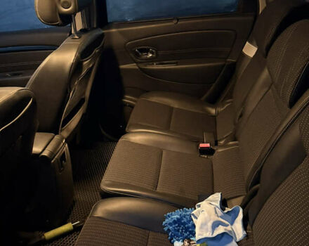 Черный Рено Megane Scenic, объемом двигателя 1.46 л и пробегом 309 тыс. км за 8500 $, фото 11 на Automoto.ua