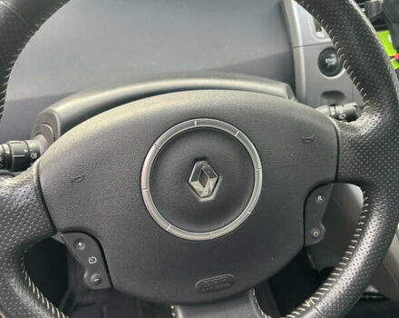 Чорний Рено Megane Scenic, об'ємом двигуна 1.6 л та пробігом 265 тис. км за 5500 $, фото 11 на Automoto.ua