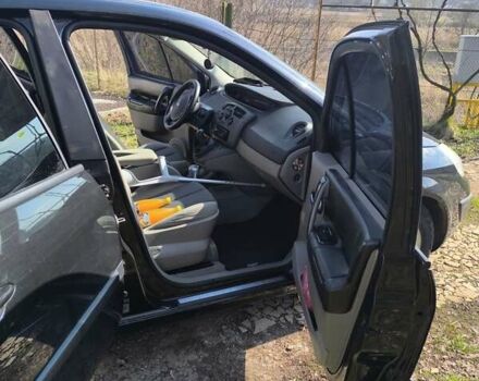 Черный Рено Megane Scenic, объемом двигателя 1.6 л и пробегом 330 тыс. км за 4200 $, фото 5 на Automoto.ua