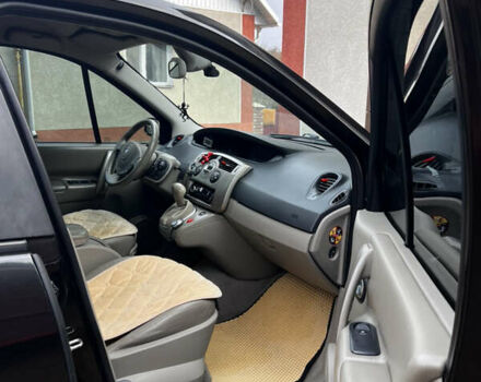 Черный Рено Megane Scenic, объемом двигателя 1.6 л и пробегом 175 тыс. км за 5200 $, фото 8 на Automoto.ua