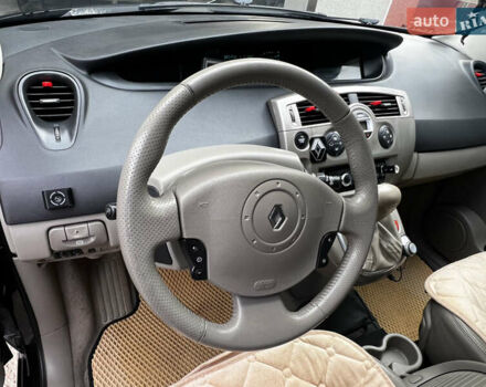 Черный Рено Megane Scenic, объемом двигателя 1.6 л и пробегом 175 тыс. км за 5200 $, фото 5 на Automoto.ua