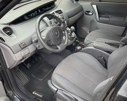 Черный Рено Megane Scenic, объемом двигателя 1.6 л и пробегом 237 тыс. км за 5700 $, фото 3 на Automoto.ua