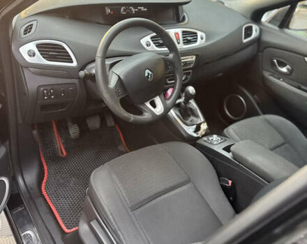 Черный Рено Megane Scenic, объемом двигателя 1.9 л и пробегом 237 тыс. км за 6300 $, фото 29 на Automoto.ua