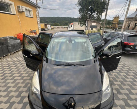 Черный Рено Megane Scenic, объемом двигателя 1.9 л и пробегом 237 тыс. км за 6300 $, фото 24 на Automoto.ua