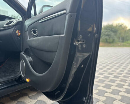 Черный Рено Megane Scenic, объемом двигателя 1.9 л и пробегом 237 тыс. км за 6300 $, фото 13 на Automoto.ua