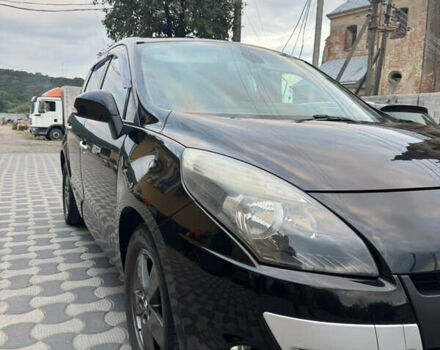 Черный Рено Megane Scenic, объемом двигателя 1.9 л и пробегом 237 тыс. км за 6300 $, фото 5 на Automoto.ua