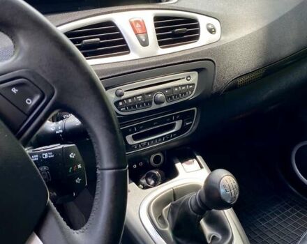 Черный Рено Megane Scenic, объемом двигателя 1.4 л и пробегом 198 тыс. км за 7050 $, фото 30 на Automoto.ua