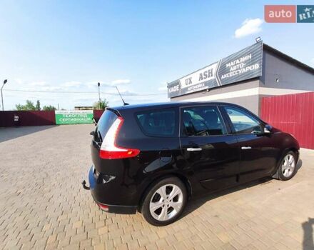 Черный Рено Megane Scenic, объемом двигателя 1.4 л и пробегом 188 тыс. км за 7500 $, фото 9 на Automoto.ua