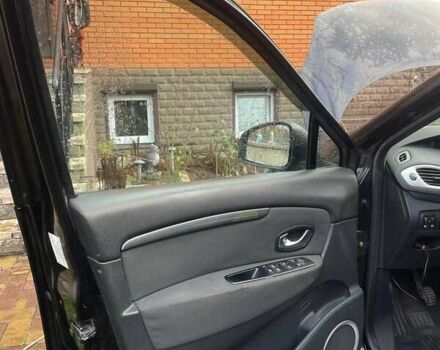 Черный Рено Megane Scenic, объемом двигателя 1.9 л и пробегом 269 тыс. км за 6500 $, фото 6 на Automoto.ua
