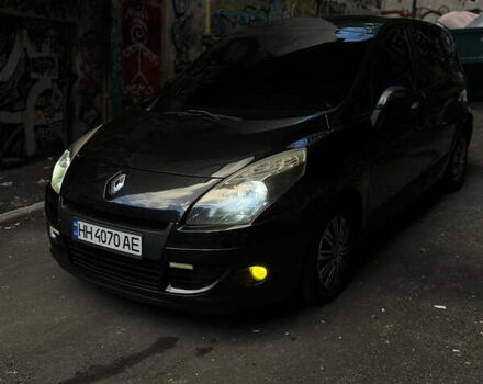 Рено Megane Scenic 2010 в Одессе на Automoto.ua Черный Рено Megane Scenic, объемом двигателя 1.46 л и пробегом 245 тыс. км за 7900 $, фото 4 на Automoto.ua