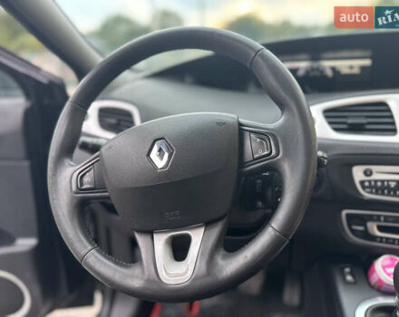 Черный Рено Megane Scenic, объемом двигателя 1.9 л и пробегом 237 тыс. км за 6300 $, фото 15 на Automoto.ua