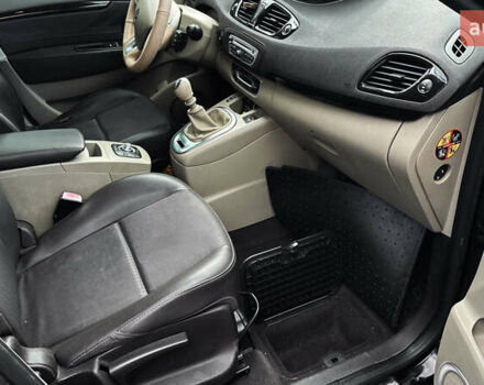 Чорний Рено Megane Scenic, об'ємом двигуна 1.6 л та пробігом 244 тис. км за 8500 $, фото 17 на Automoto.ua