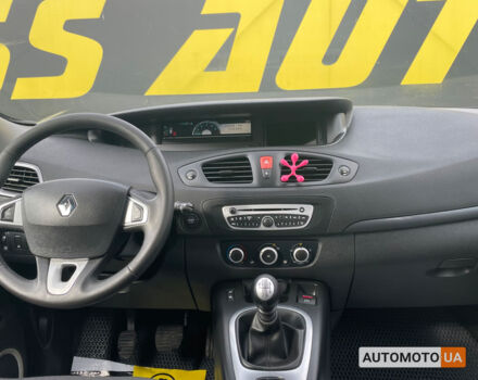 Черный Рено Megane Scenic, объемом двигателя 1.5 л и пробегом 228 тыс. км за 6999 $, фото 12 на Automoto.ua