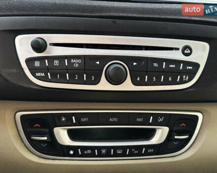 Чорний Рено Megane Scenic, об'ємом двигуна 1.6 л та пробігом 244 тис. км за 8500 $, фото 13 на Automoto.ua