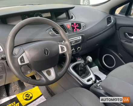 Черный Рено Megane Scenic, объемом двигателя 1.5 л и пробегом 228 тыс. км за 6999 $, фото 9 на Automoto.ua