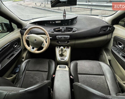 Чорний Рено Megane Scenic, об'ємом двигуна 1.6 л та пробігом 244 тис. км за 8500 $, фото 11 на Automoto.ua