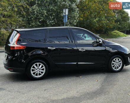 Чорний Рено Megane Scenic, об'ємом двигуна 1.6 л та пробігом 244 тис. км за 8500 $, фото 6 на Automoto.ua