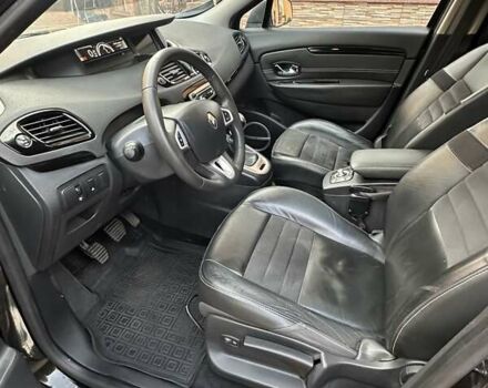 Черный Рено Megane Scenic, объемом двигателя 1.4 л и пробегом 226 тыс. км за 8200 $, фото 4 на Automoto.ua