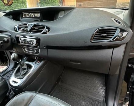 Черный Рено Megane Scenic, объемом двигателя 1.4 л и пробегом 226 тыс. км за 8200 $, фото 11 на Automoto.ua