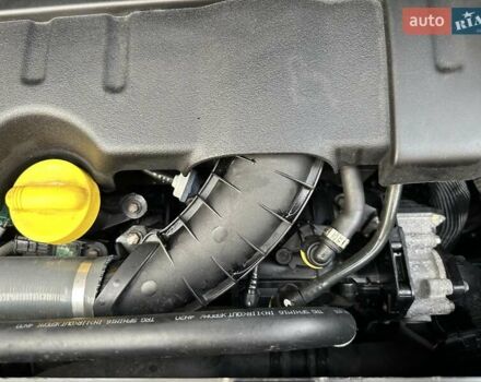 Черный Рено Megane Scenic, объемом двигателя 1.4 л и пробегом 226 тыс. км за 8200 $, фото 22 на Automoto.ua