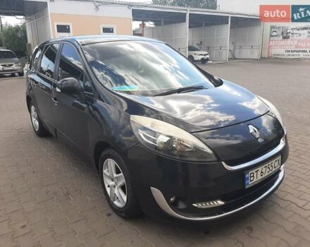 Черный Рено Megane Scenic, объемом двигателя 1.5 л и пробегом 330 тыс. км за 8600 $, фото 9 на Automoto.ua