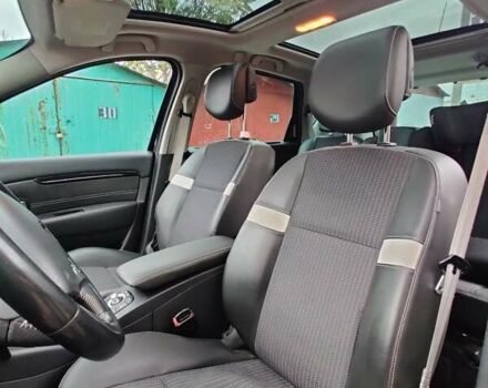 Черный Рено Megane Scenic, объемом двигателя 1.6 л и пробегом 243 тыс. км за 8600 $, фото 14 на Automoto.ua