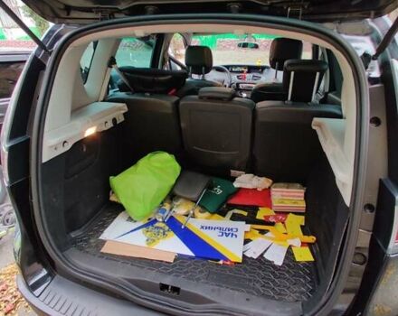 Черный Рено Megane Scenic, объемом двигателя 1.6 л и пробегом 243 тыс. км за 8600 $, фото 26 на Automoto.ua