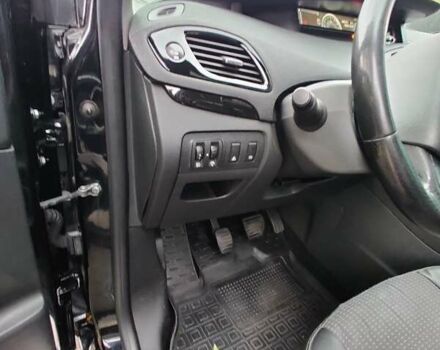 Черный Рено Megane Scenic, объемом двигателя 1.6 л и пробегом 243 тыс. км за 8600 $, фото 9 на Automoto.ua