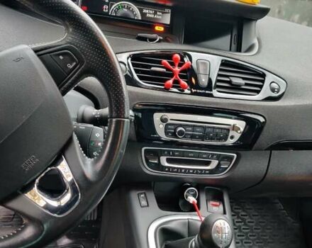 Черный Рено Megane Scenic, объемом двигателя 1.6 л и пробегом 243 тыс. км за 8600 $, фото 13 на Automoto.ua