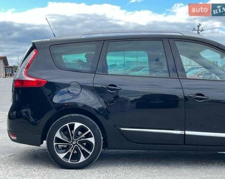 Чорний Рено Megane Scenic, об'ємом двигуна 1.5 л та пробігом 198 тис. км за 12980 $, фото 10 на Automoto.ua
