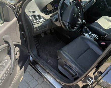 Черный Рено Megane Scenic, объемом двигателя 1.5 л и пробегом 240 тыс. км за 8700 $, фото 10 на Automoto.ua