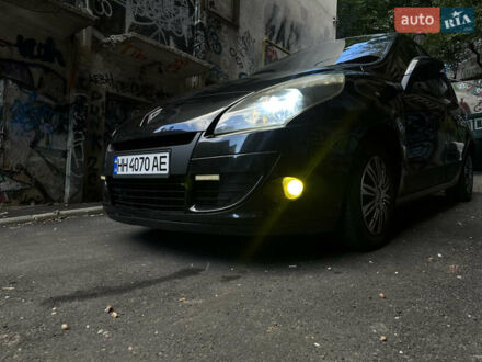 Рено Megane Scenic 2010 в Одессе на Automoto.ua Черный Рено Megane Scenic, объемом двигателя 1.46 л и пробегом 245 тыс. км за 7900 $, фото 1 на Automoto.ua
