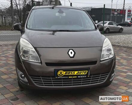 Коричневый Рено Megane Scenic, объемом двигателя 1.9 л и пробегом 313 тыс. км за 7250 $, фото 1 на Automoto.ua