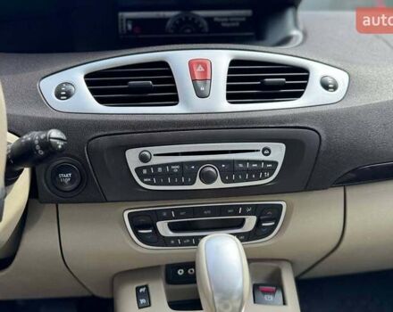 Рено Megane Scenic 2010 в Черновцах на Automoto.ua Коричневый Рено Megane Scenic, объемом двигателя 2 л и пробегом 268 тыс. км за 7800 $, фото 12 на Automoto.ua