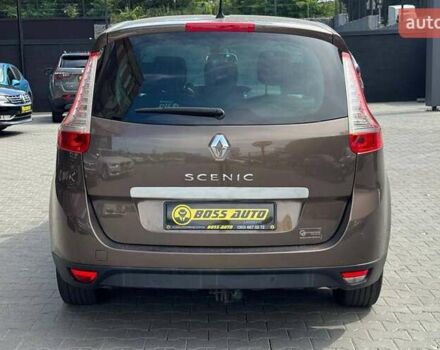 Коричневый Рено Megane Scenic, объемом двигателя 2 л и пробегом 268 тыс. км за 7800 $, фото 4 на Automoto.ua