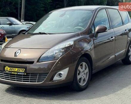 Коричневый Рено Megane Scenic, объемом двигателя 2 л и пробегом 268 тыс. км за 7800 $, фото 2 на Automoto.ua