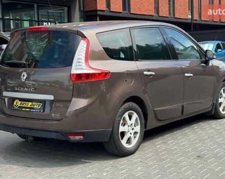 Коричневый Рено Megane Scenic, объемом двигателя 2 л и пробегом 268 тыс. км за 7800 $, фото 5 на Automoto.ua