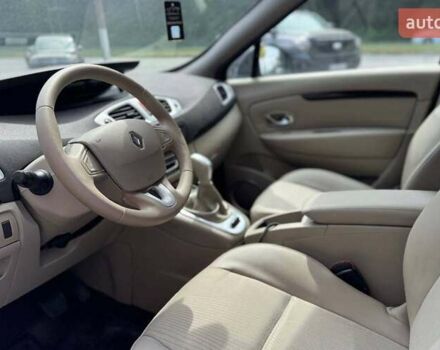 Коричневый Рено Megane Scenic, объемом двигателя 2 л и пробегом 268 тыс. км за 7800 $, фото 7 на Automoto.ua