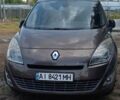 Коричневый Рено Megane Scenic, объемом двигателя 1.6 л и пробегом 210 тыс. км за 7850 $, фото 1 на Automoto.ua