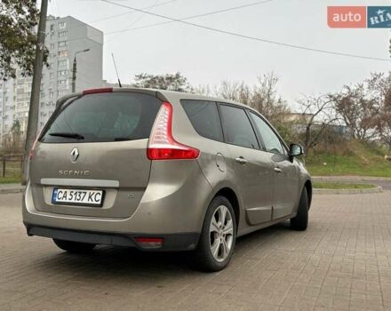 Коричневий Рено Megane Scenic, об'ємом двигуна 1.46 л та пробігом 208 тис. км за 7500 $, фото 1 на Automoto.ua