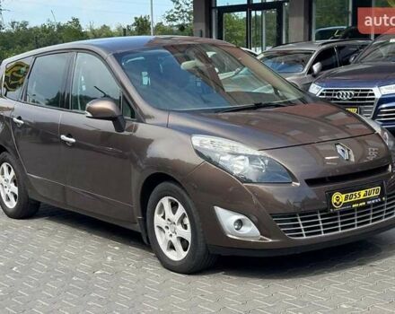 Коричневый Рено Megane Scenic, объемом двигателя 2 л и пробегом 268 тыс. км за 7800 $, фото 1 на Automoto.ua