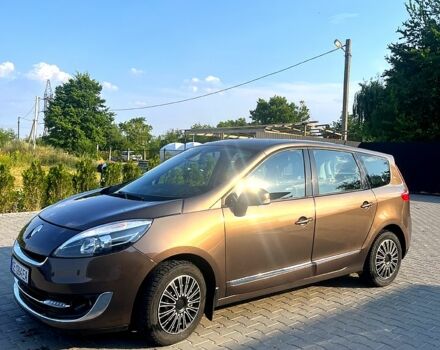 Коричневый Рено Megane Scenic, объемом двигателя 1.6 л и пробегом 290 тыс. км за 7900 $, фото 1 на Automoto.ua