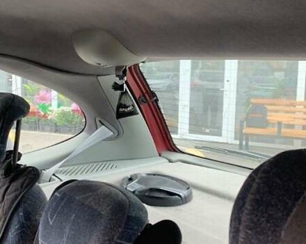 Красный Рено Megane Scenic, объемом двигателя 1.9 л и пробегом 242 тыс. км за 3500 $, фото 6 на Automoto.ua