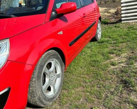 Красный Рено Megane Scenic, объемом двигателя 2 л и пробегом 163 тыс. км за 5450 $, фото 4 на Automoto.ua