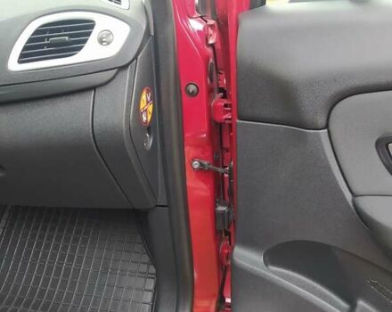 Рено Megane Scenic 2009 в Мукачеве на Automoto.ua Красный Рено Megane Scenic, объемом двигателя 1.5 л и пробегом 230 тыс. км за 6800 $, фото 12 на Automoto.ua