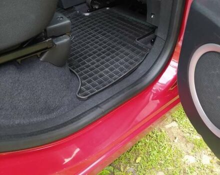 Рено Megane Scenic 2009 в Мукачеве на Automoto.ua Красный Рено Megane Scenic, объемом двигателя 1.5 л и пробегом 230 тыс. км за 6800 $, фото 9 на Automoto.ua