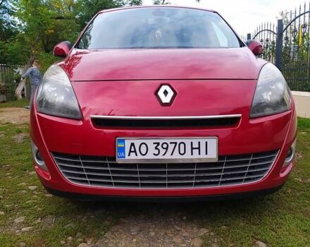 Рено Megane Scenic 2009 в Мукачеве на Automoto.ua Красный Рено Megane Scenic, объемом двигателя 1.5 л и пробегом 230 тыс. км за 6800 $, фото 26 на Automoto.ua