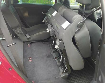 Рено Megane Scenic 2009 в Мукачеве на Automoto.ua Красный Рено Megane Scenic, объемом двигателя 1.5 л и пробегом 230 тыс. км за 6800 $, фото 17 на Automoto.ua