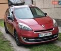 Красный Рено Megane Scenic, объемом двигателя 1.6 л и пробегом 207 тыс. км за 8700 $, фото 1 на Automoto.ua